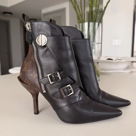 Louis Vuitton “Janet” Monogram Canvas Ankle Boots 38 - Picture 5 of 13